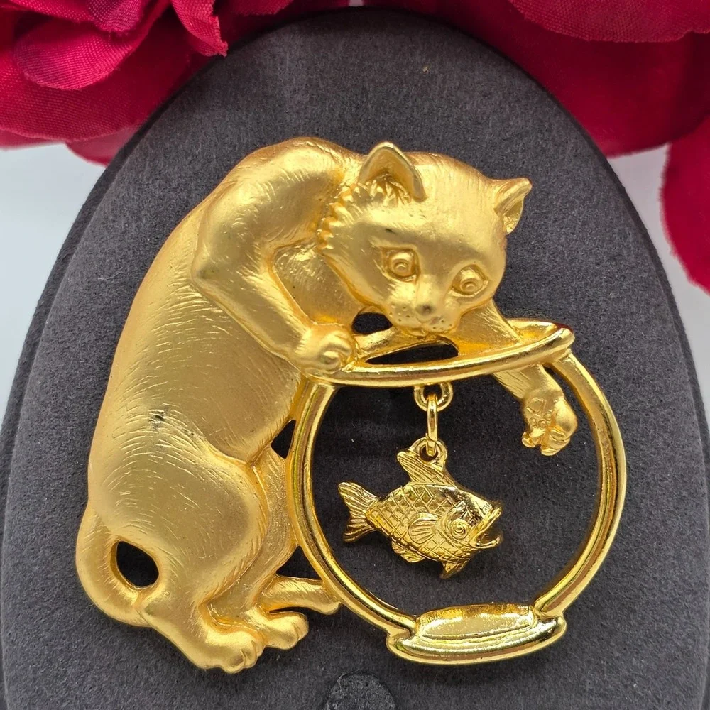 JJ Original Gold‎ Tone Cat Fish Bowl Brooch Pin Jewelry Charm Vintage Estate
